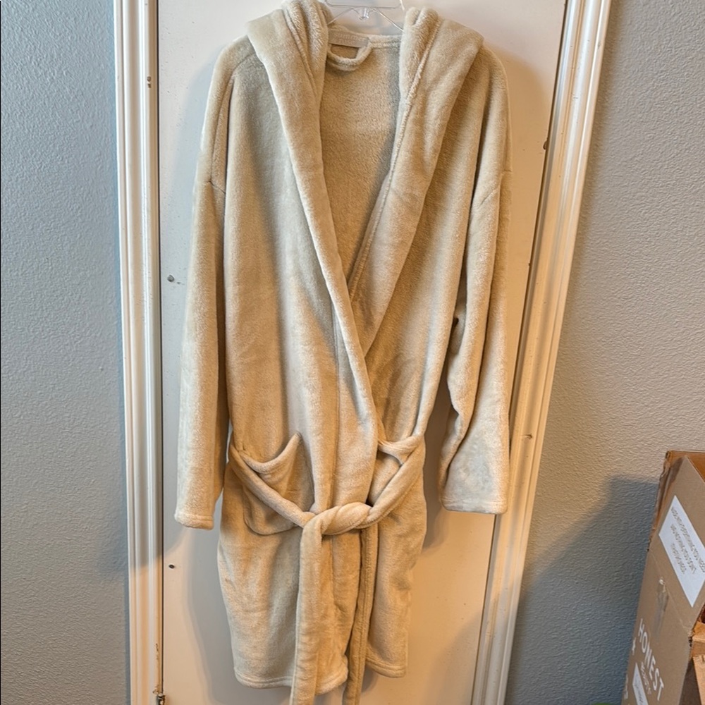 Cozy Cream Hooded Women's Robe